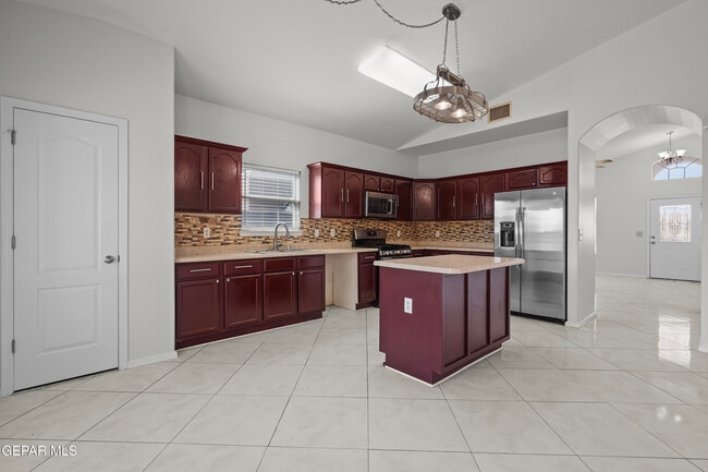 Building Photo - 14720 Sand Gate Dr