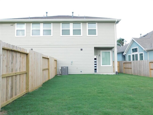 Building Photo - 9447 Lantern Lgt Dr