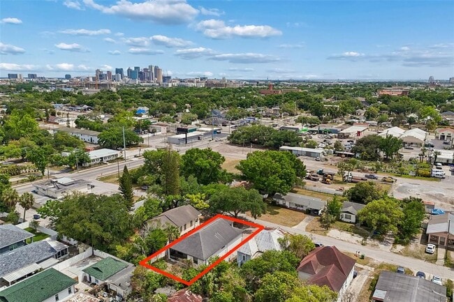 Building Photo - 2311 W Aileen St