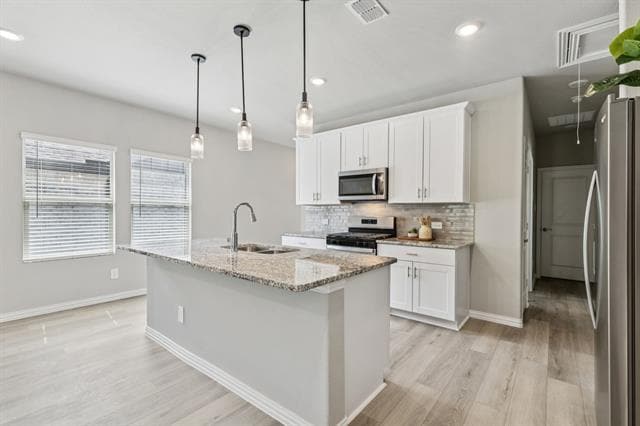 Building Photo - 716 Caraway Dr
