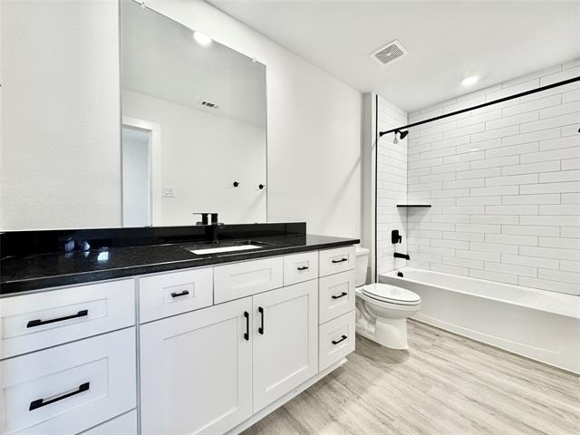 Building Photo - 8736 Kington