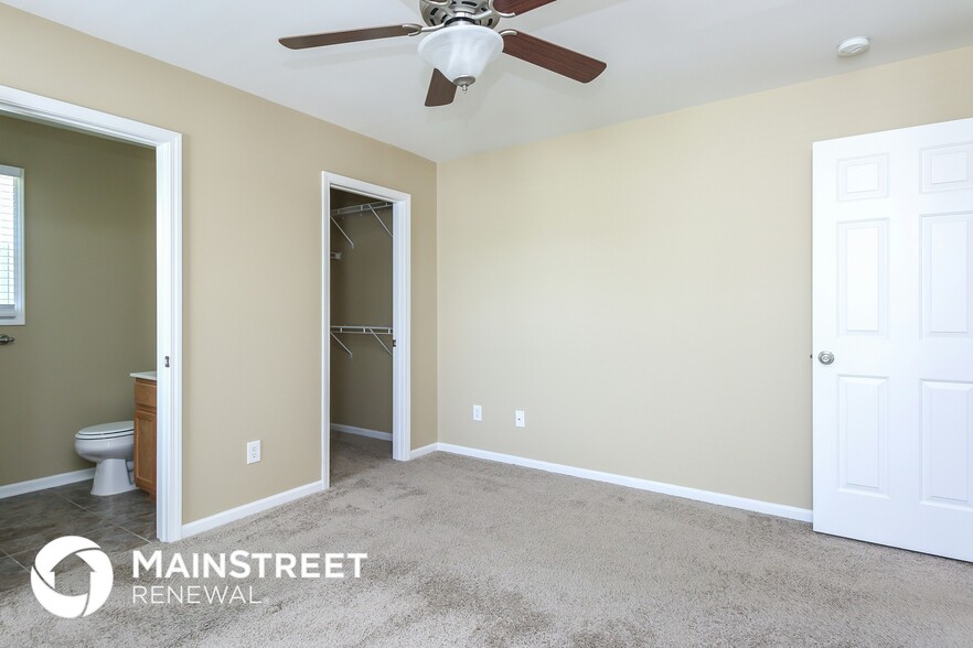 Building Photo - 430 Sailway Rd