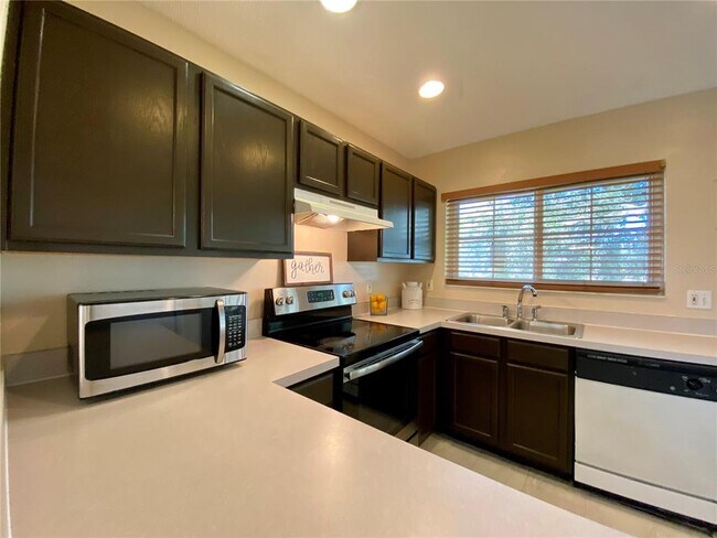Building Photo - 2832 Osprey Cove Pl