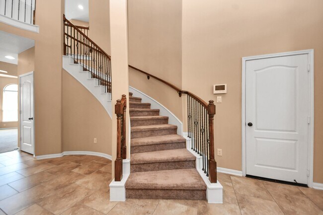 Building Photo - 9427 Sapphire Bay Ln