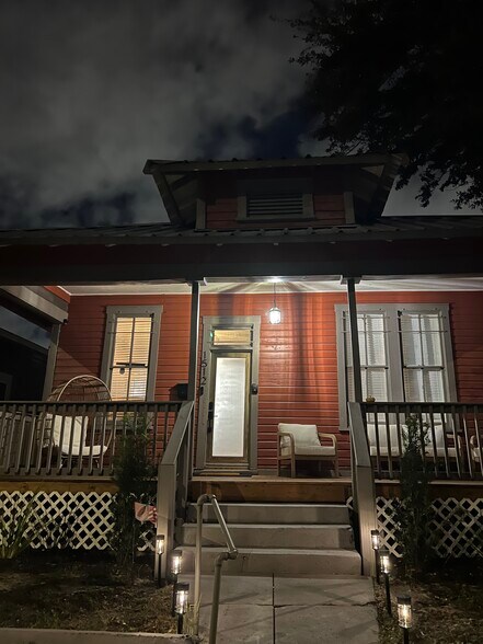 Building Photo - 1512 E 18th Ave