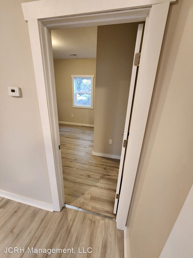 Building Photo - 3 br, 1 bath House - 2118 W Phelps