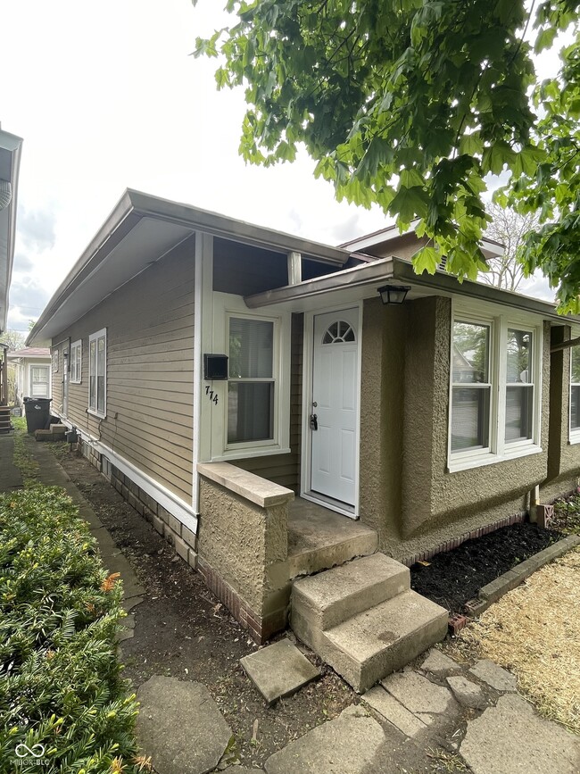 Building Photo - 774 Dequincy St