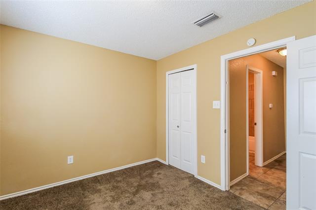 Building Photo - 934 Sanders Dr