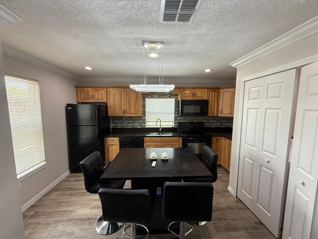 Building Photo - 216 Smith Ave