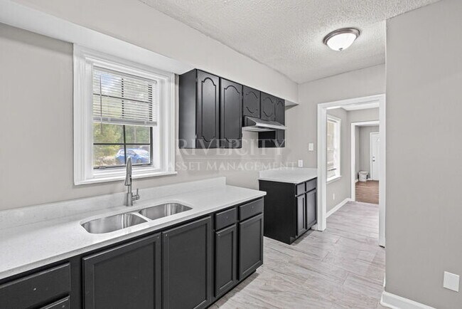 Building Photo - 4051 Auburn Rd