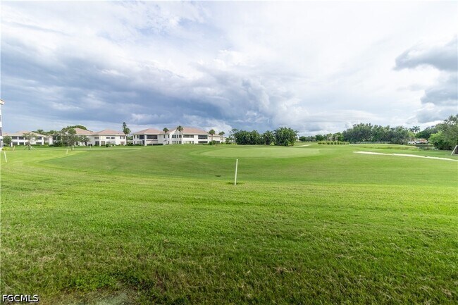 Building Photo - 1580 Pine Valley Dr