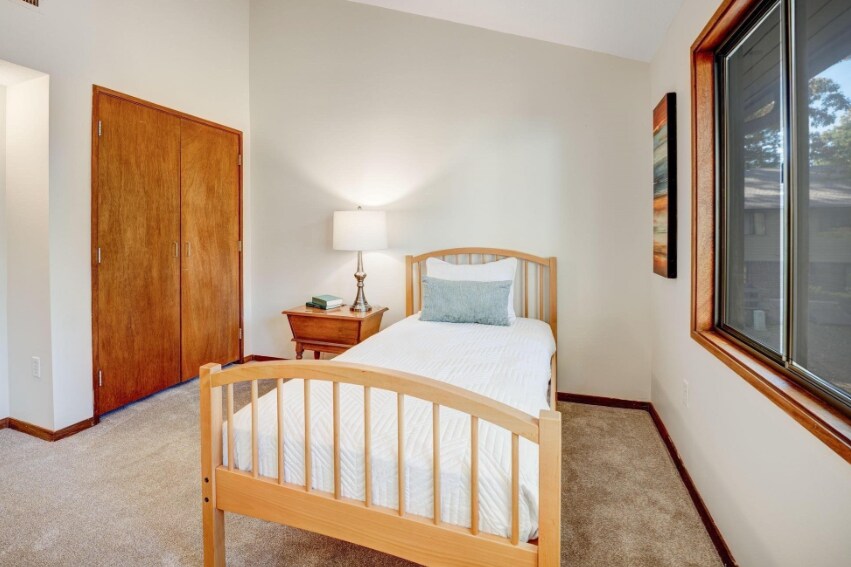 Building Photo - 546 Great Elm Way