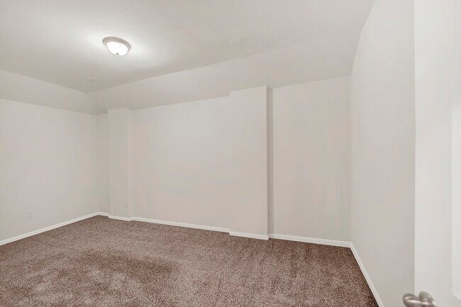 Building Photo - 13222 Blue Flame Dr