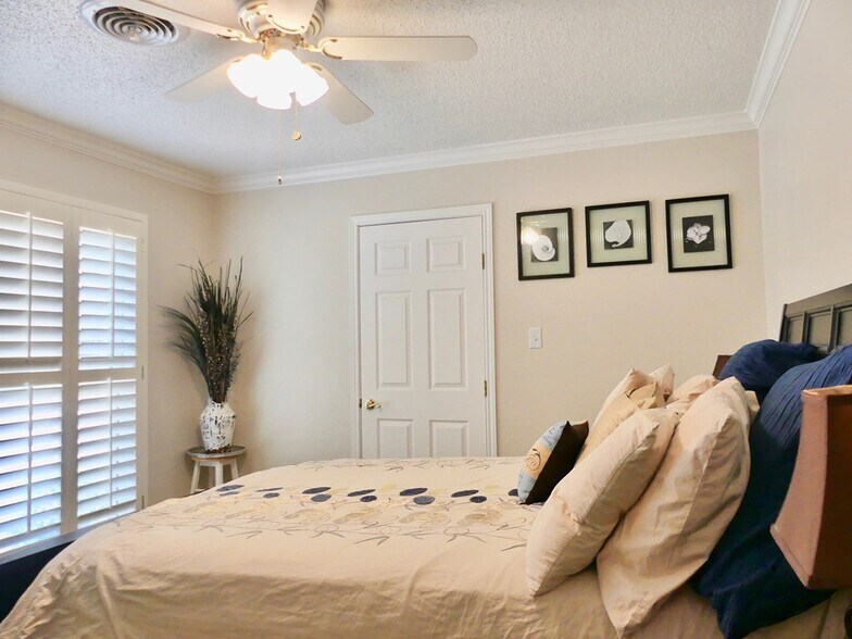 Building Photo - 1312 NW 15th St