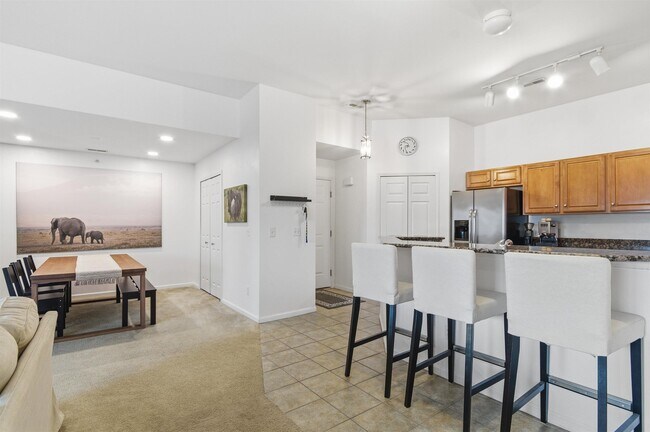 Building Photo - 2233 S Main St