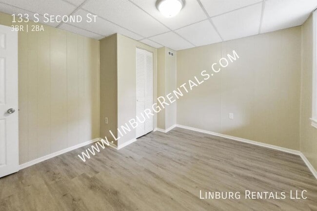 Building Photo - 133 S Second St-