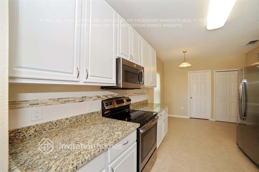 Building Photo - 2071 Kabat Ave