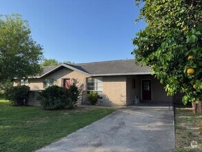 Building Photo - 1719 Vista Chula St