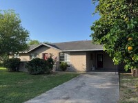 Building Photo - 1719 Vista Chula St