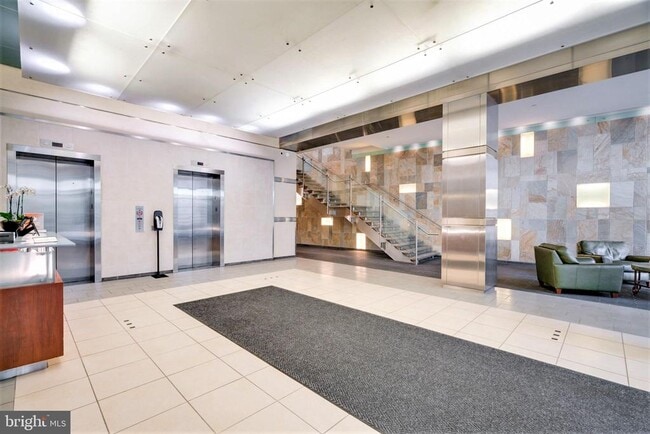 Building Photo - 23 S 23rd St