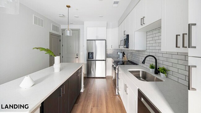 Building Photo - 1310 Hillside Ave