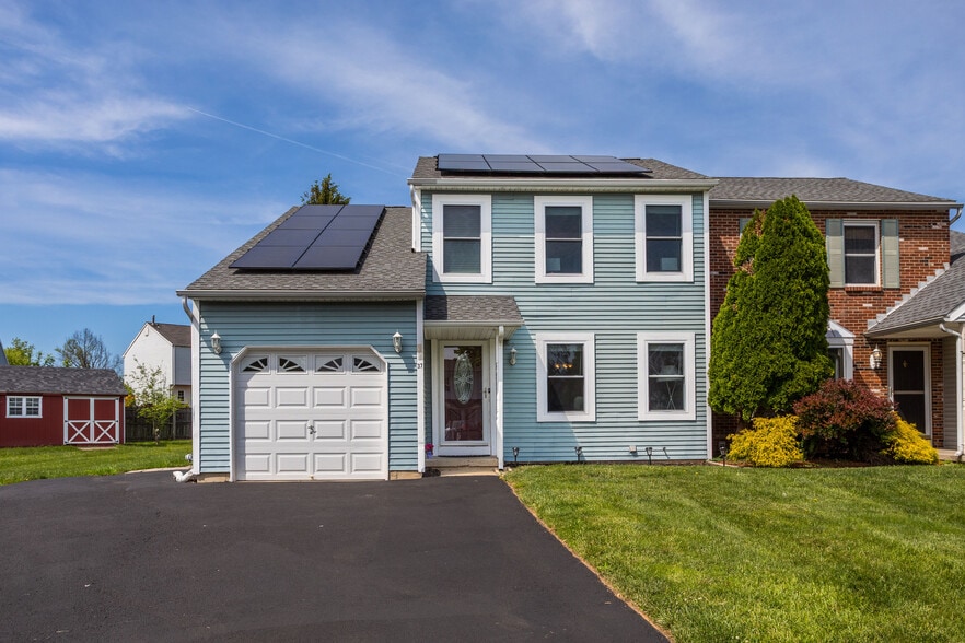 Front - 37 Curry Ln