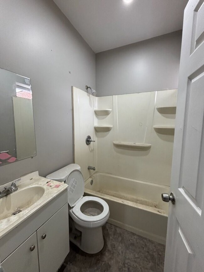 Building Photo - 3451 Braddock St