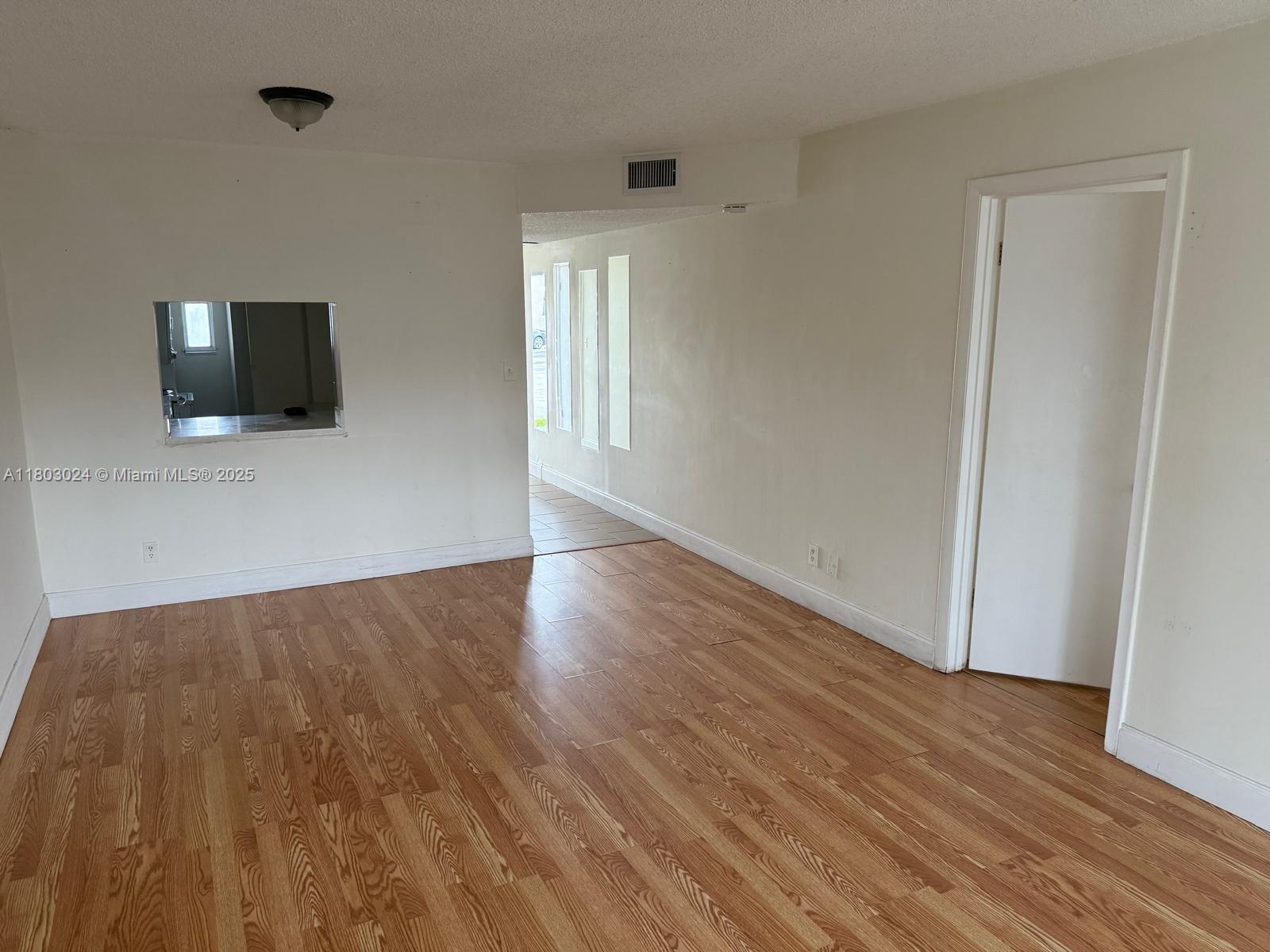 Building Photo - 7960 Colony Cir N