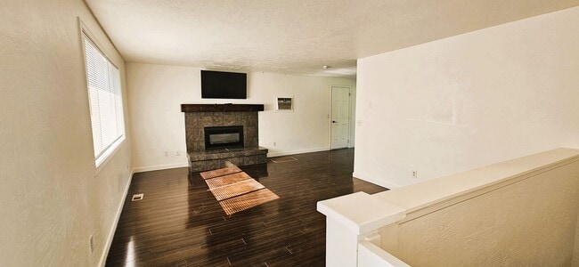 Building Photo - 3 bedroom Post Falls Home with 30x30 Shop