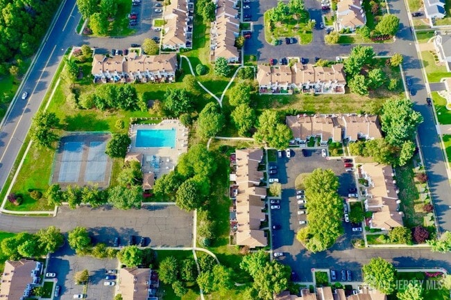 Building Photo - 29 Chatham Square