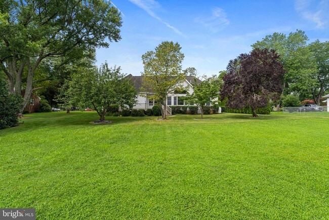 Building Photo - 8237 Hickory Dr