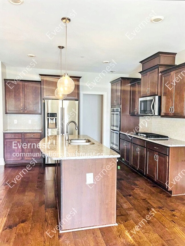 Building Photo - 2141 Sugar Mill Dr
