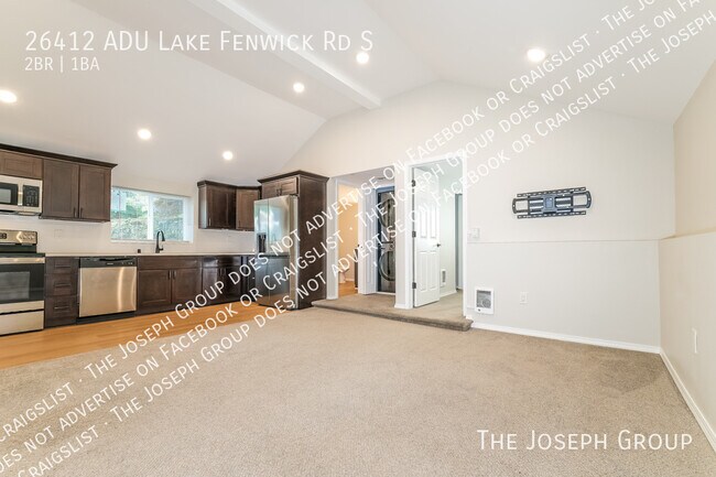 Building Photo - 26412 Lake Fenwick Rd S