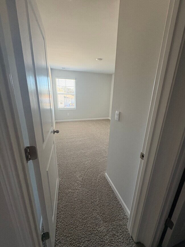 Building Photo - 4316 Oswin Dr