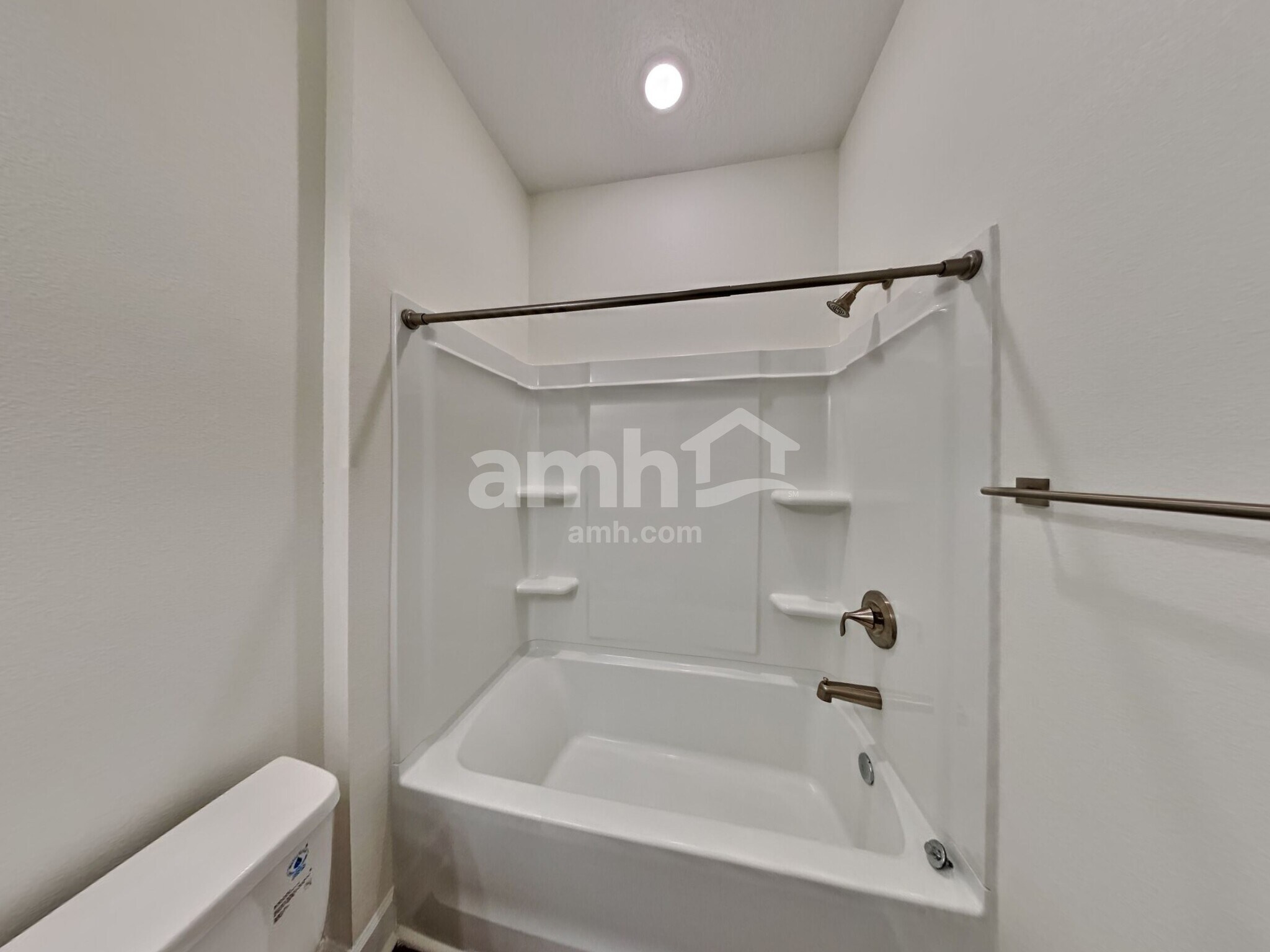 Building Photo - 2450 Ixora Ct