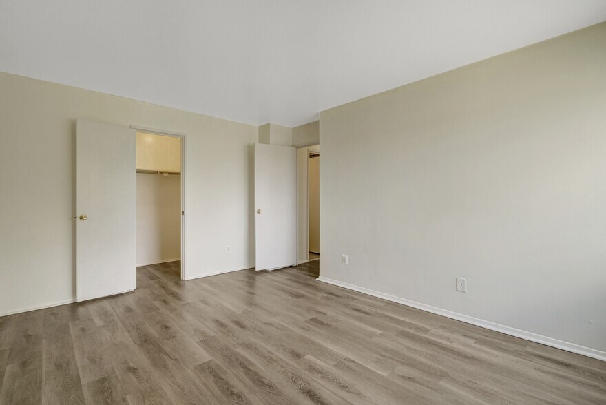 Building Photo - 2904 Kings Chapel Rd