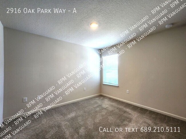 Building Photo - 2916 Oak Park Way