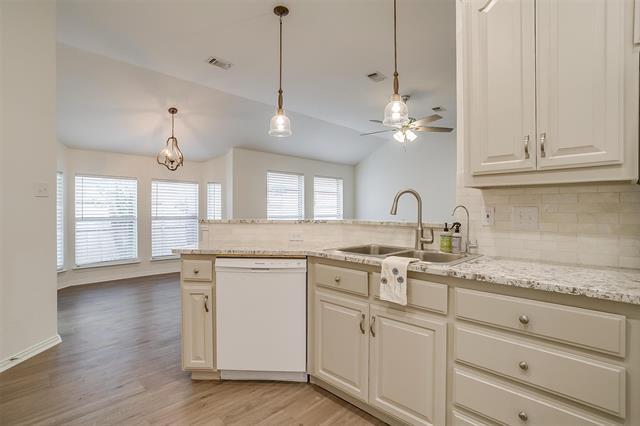 Building Photo - 3212 Riverwood Dr