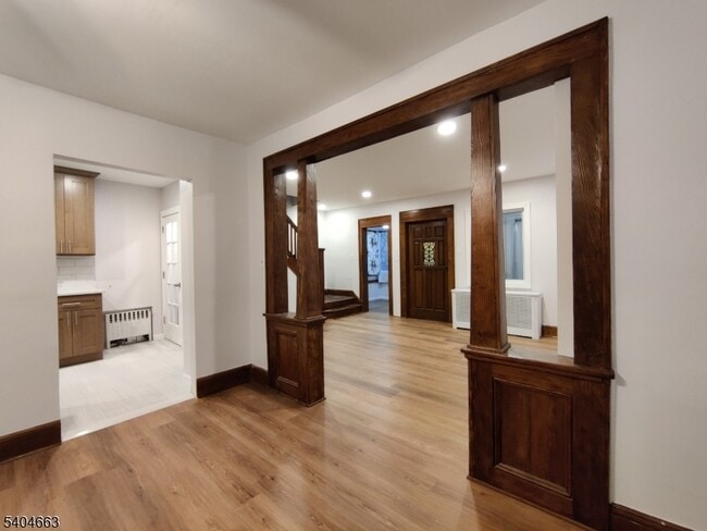 Building Photo - 86 Brookdale Ave