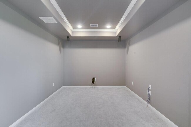 Building Photo - 16916 Sanglier Dr