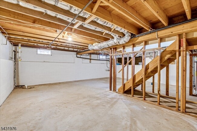 Building Photo - 536 Elsie Ave