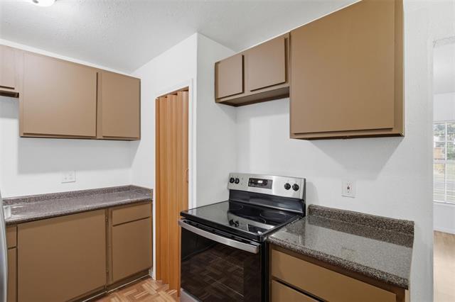 Building Photo - 2538 Stovall Dr