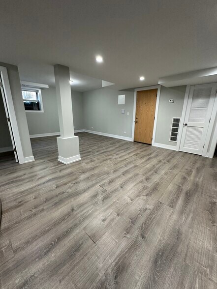 Building Photo - 918 Crain St