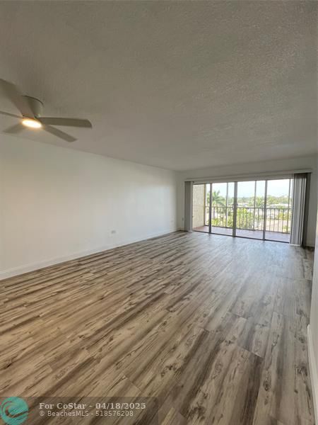 Building Photo - 2797 NE 51st St