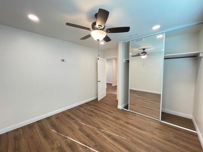 Building Photo - Like New Inside! Remodeled 3bd/2ba House In Desirable Allied Gardens Neighborhood