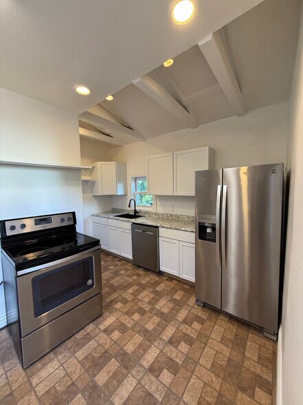 Building Photo - 118 Nobles Ln