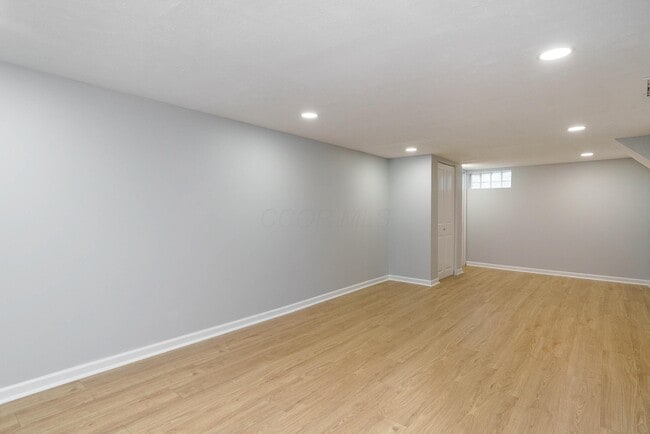 Building Photo - 2228 Holt Ave