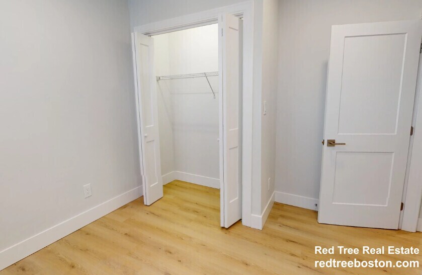 Building Photo - 9 Myrtle St