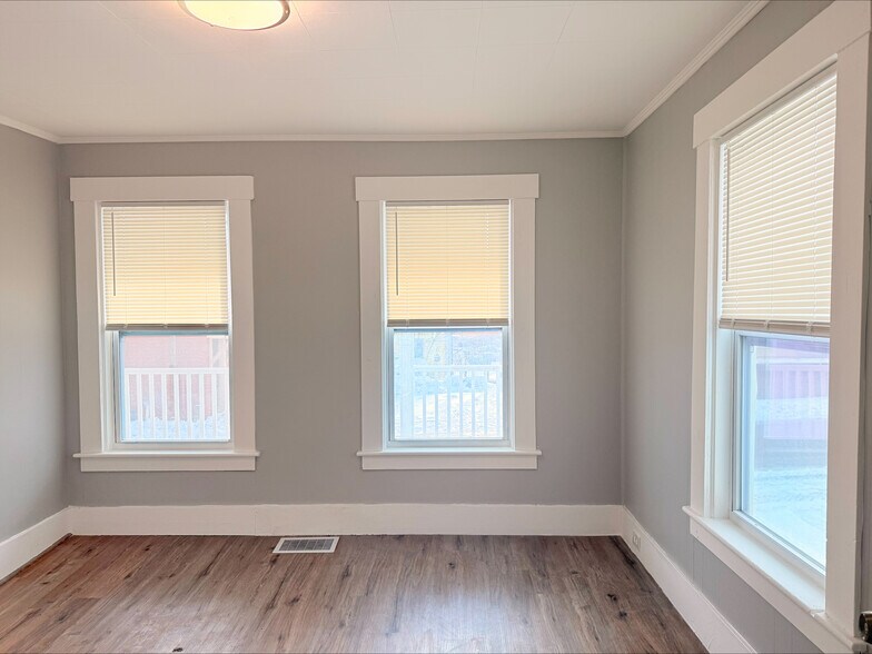 Building Photo - 1 West St