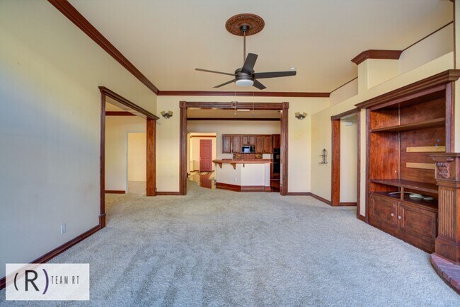Building Photo - NEW PROMO PRICE! $3,470/MO
